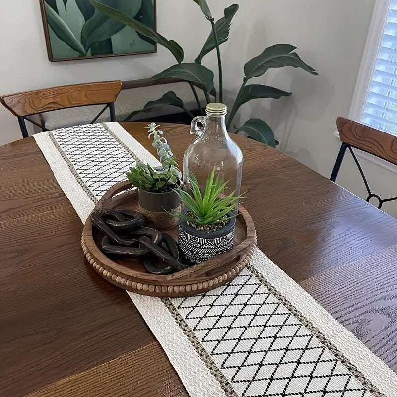 Crochet - Chic & Ivory Table Runner Trendy Home