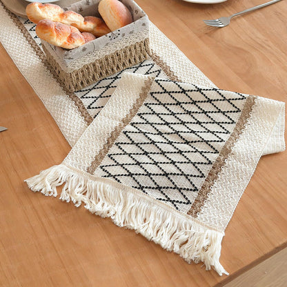 Crochet - Chic & Ivory Table Runner Trendy Home